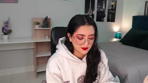 Snapshot of venus_steffen chatting on September 9, 12:37 pm Mia online show from September 9, 12:37 pm