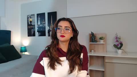 Snapshot of venus_steffen chatting on September 16, 12:28 pm Mia online show from September 16, 12:28 pm