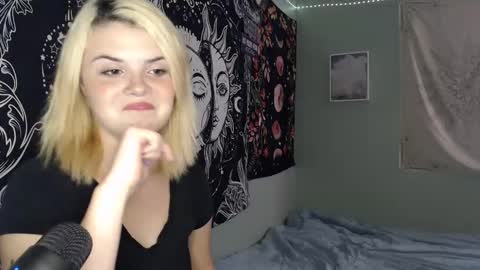 Miss Venus online show from September 17, 8:54 pm