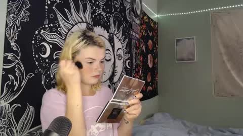 Miss Venus online show from September 18, 11:29 pm