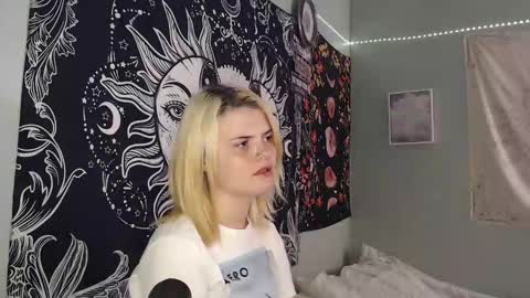 Miss Venus online show from September 29, 9:41 pm