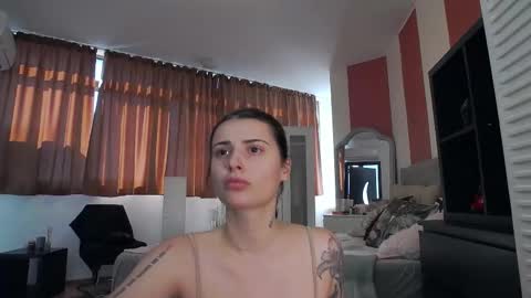 venusinylons online show from November 3, 11:33 am