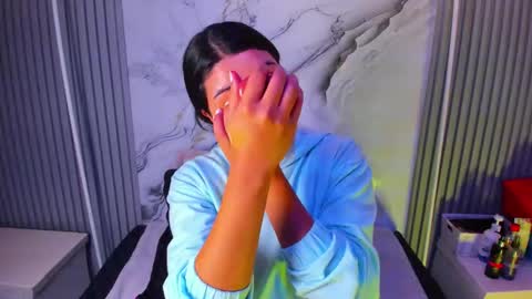 Venusowen  online show from March 27, 1:00 pm