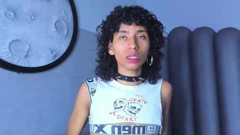 Snapshot of venuss_03 chatting on September 24, 3:43 am venuss_03 online show from September 24, 3:43 am