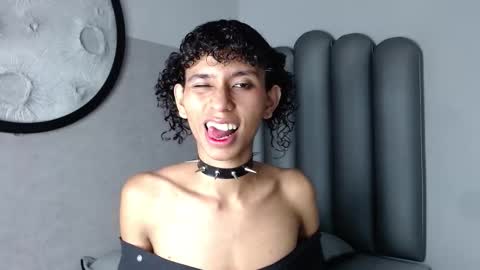 Snapshot of venuss_03 chatting on September 28, 3:34 am venuss_03 online show from September 28, 3:34 am