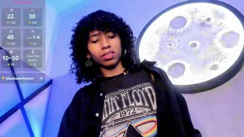 Snapshot of venuss_03 chatting on November 12, 4:13 am venuss_03 online show from November 12, 4:13 am