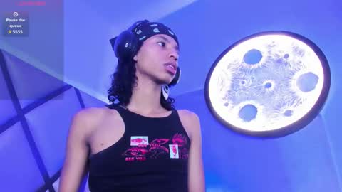 Snapshot of venuss_03 chatting on November 28, 3:53 am venuss_03 online show from November 28, 3:53 am