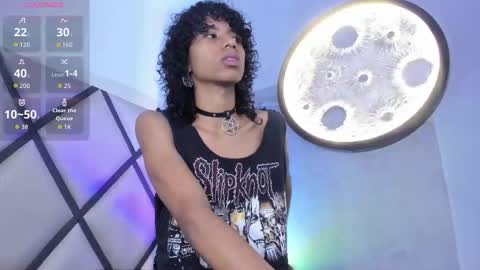 Snapshot of venuss_03 chatting on December 2, 3:23 am venuss_03 online show from December 2, 3:23 am