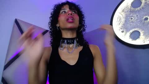 Snapshot of venuss_03 chatting on January 6, 3:21 am venuss_03 online show from January 6, 3:21 am