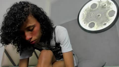 Snapshot of venuss_03 chatting on March 28, 3:17 am venuss_03 online show from March 28, 3:17 am