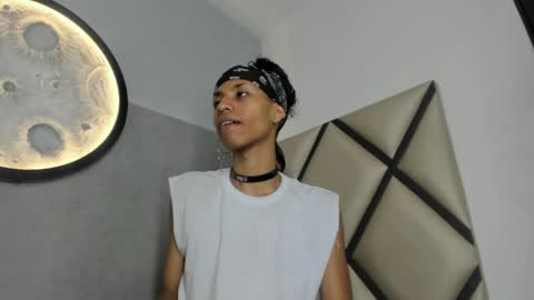 venuss_03 online show from May 6, 3:35 am