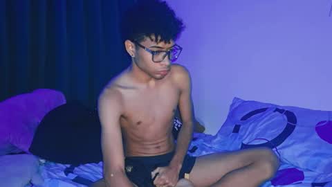 Venus  online show from May 26, 3:35 am