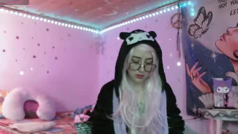  . .      online show from August 4, 12:41 pm