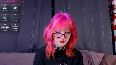 Erica online show from February 28, 8:10 pm