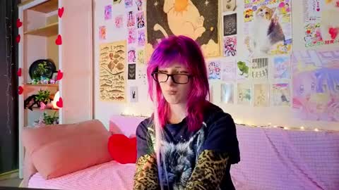 Erica online show from April 28, 8:36 pm