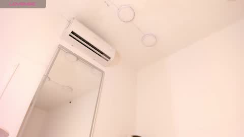 Snapshot of vera_candella chatting on December 22, 12:46 pm vera online show from December 22, 12:46 pm