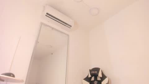 Snapshot of vera_candella chatting on January 17, 11:59 am vera online show from January 17, 11:59 am