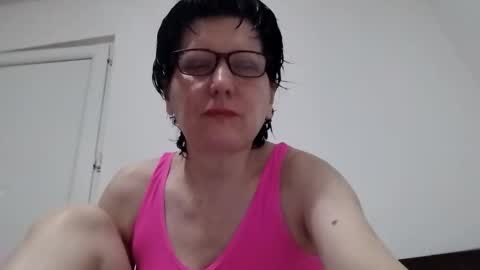 Vera online show from May 22, 1:46 am