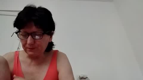 Vera online show from May 26, 2:02 pm