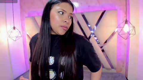 Domelipa  online show from December 6, 1:18 am