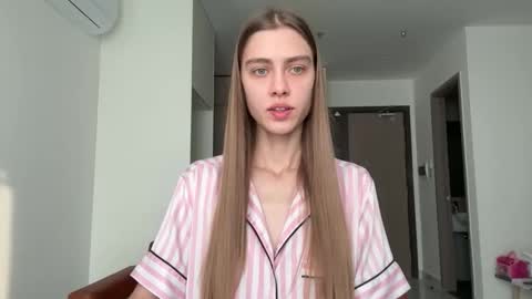 verablanc online show from April 24, 11:40 pm