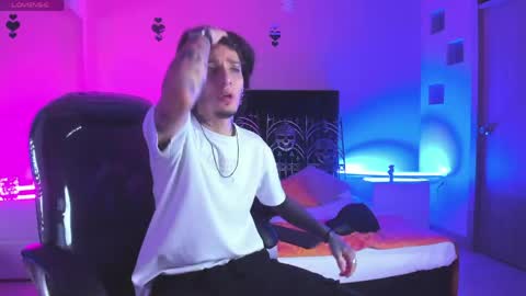 vergil_noir online show from April 22, 5:43 am