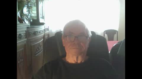 Snapshot of vergne50 chatting on March 29, 5:51 am vergne50 online show from March 29, 5:51 am