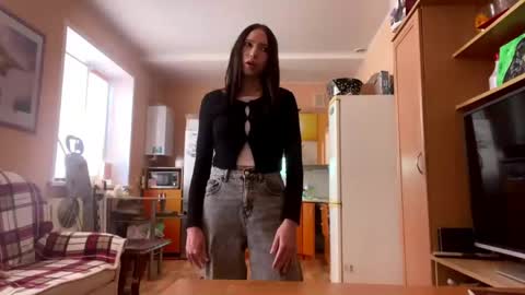 Lily online show from April 23, 5:41 am