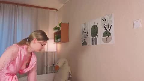 Snapshot of verocat chatting on September 12, 4:12 am Veronica online show from September 12, 4:12 am