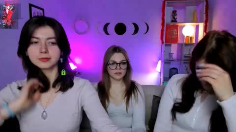 Ronni online show from March 8, 8:12 pm