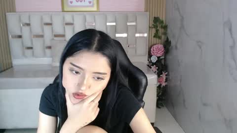 veronicaa_s online show from April 16, 8:31 pm