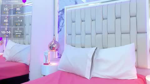 Veronica  online show from February 16, 1:18 pm