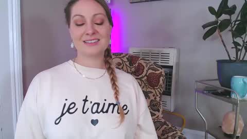 Snapshot of veronicawest chatting on March 9, 3:38 pm Veronica Weston online show from March 9, 3:38 pm