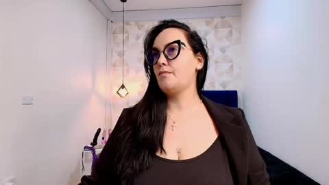 Snapshot of veroniicabbw chatting on January 28, 3:25 pm veroniicabbw online show from January 28, 3:25 pm
