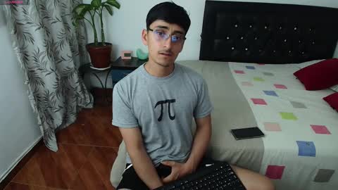 versatileguuy online show from September 17, 2:02 am