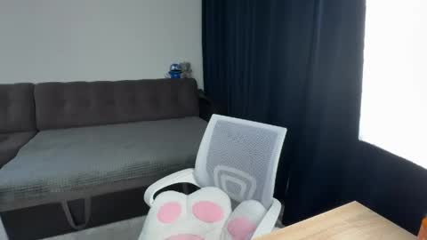 Karina followed me bb online show from April 13, 4:01 pm