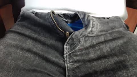 Erik online show from February 15, 8:44 am