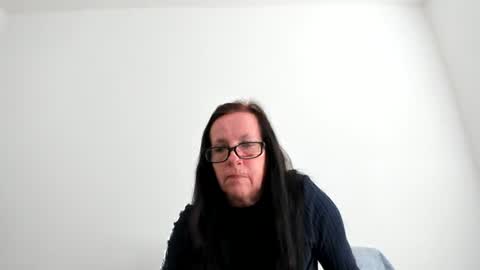 verysassypeachgoddess online show from January 11, 3:50 pm