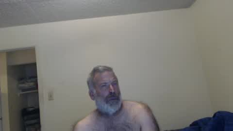 Snapshot of veryveryhairmanindenver chatting on December 7, 1:58 am hairy man online show from December 7, 1:58 am