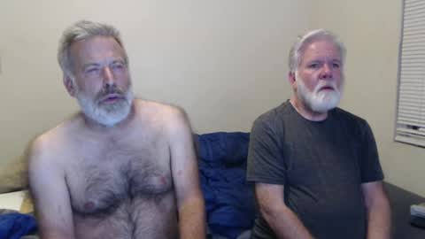 Snapshot of veryveryhairmanindenver chatting on December 23, 12:57 am hairy man online show from December 23, 12:57 am