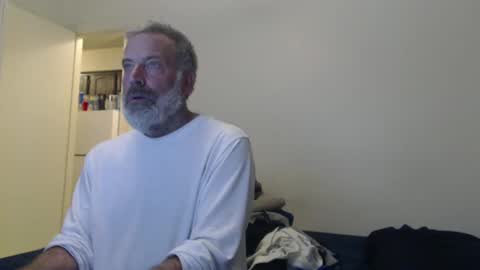 Snapshot of veryveryhairmanindenver chatting on February 16, 12:52 am hairy man online show from February 16, 12:52 am