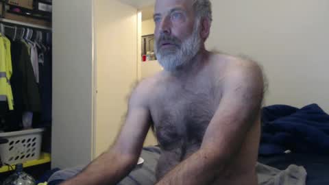 Snapshot of veryveryhairmanindenver chatting on February 20, 1:03 am hairy man online show from February 20, 1:03 am