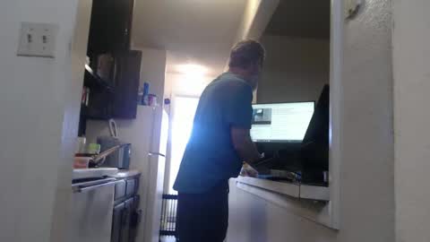 Snapshot of veryveryhairmanindenver chatting on February 23, 9:59 pm hairy man online show from February 23, 9:59 pm