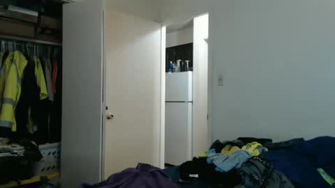 Snapshot of veryveryhairmanindenver chatting on October 12, 11:59 pm hairy man online show from October 12, 11:59 pm