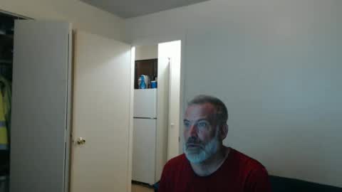Snapshot of veryveryhairmanindenver chatting on February 28, 1:06 am hairy man online show from February 28, 1:06 am