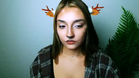 Ana online show from October 31, 6:42 pm