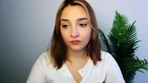 Ana online show from February 17, 1:18 pm