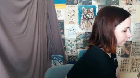 veryveryvery_shy online show from January 31, 7:07 am