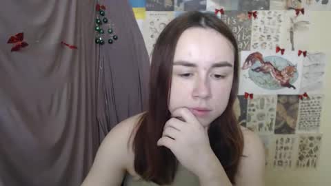 Snapshot of veryveryvery_shy chatting on December 20, 6:31 am veryveryvery_shy online show from December 20, 6:31 am