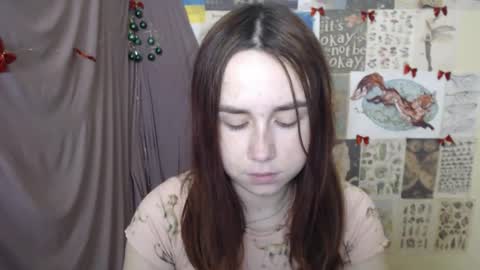 Snapshot of veryveryvery_shy chatting on December 22, 7:49 am veryveryvery_shy online show from December 22, 7:49 am